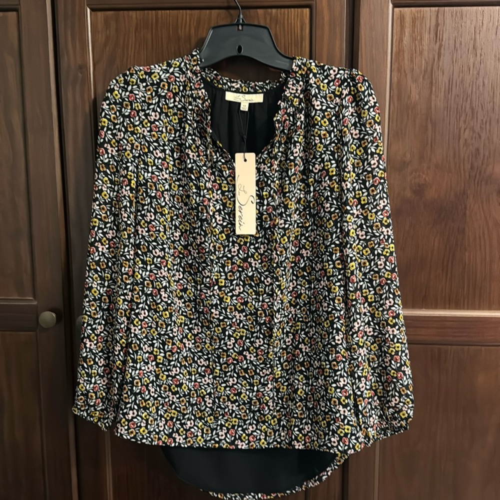 Women’s long sleeve flower top